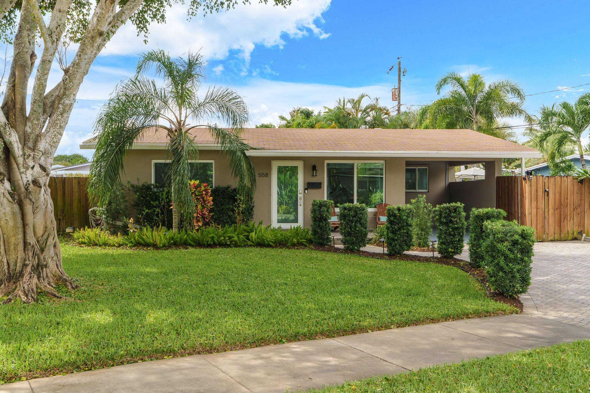 558 NE 28th Street