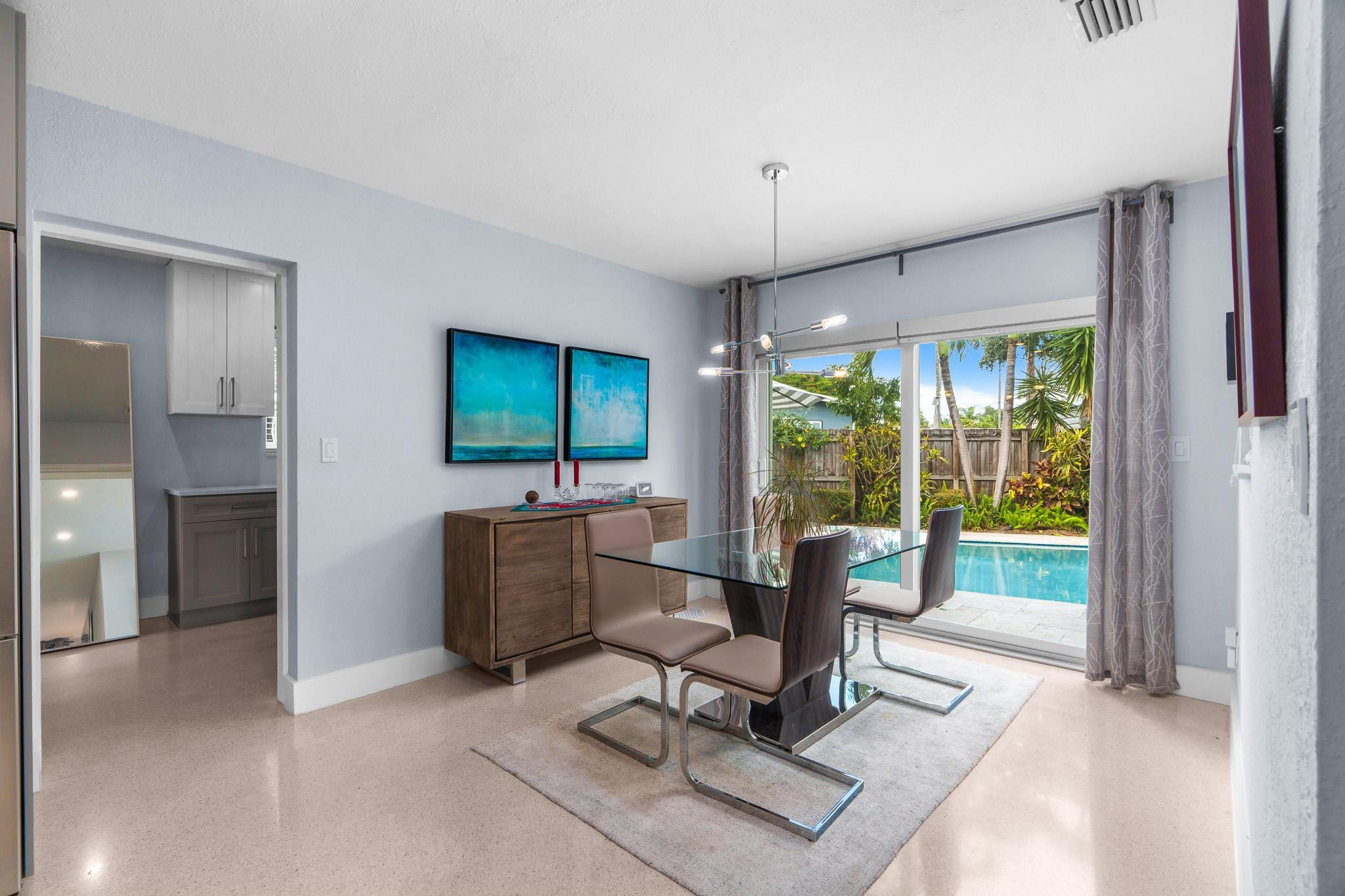 558 NE 28th Street