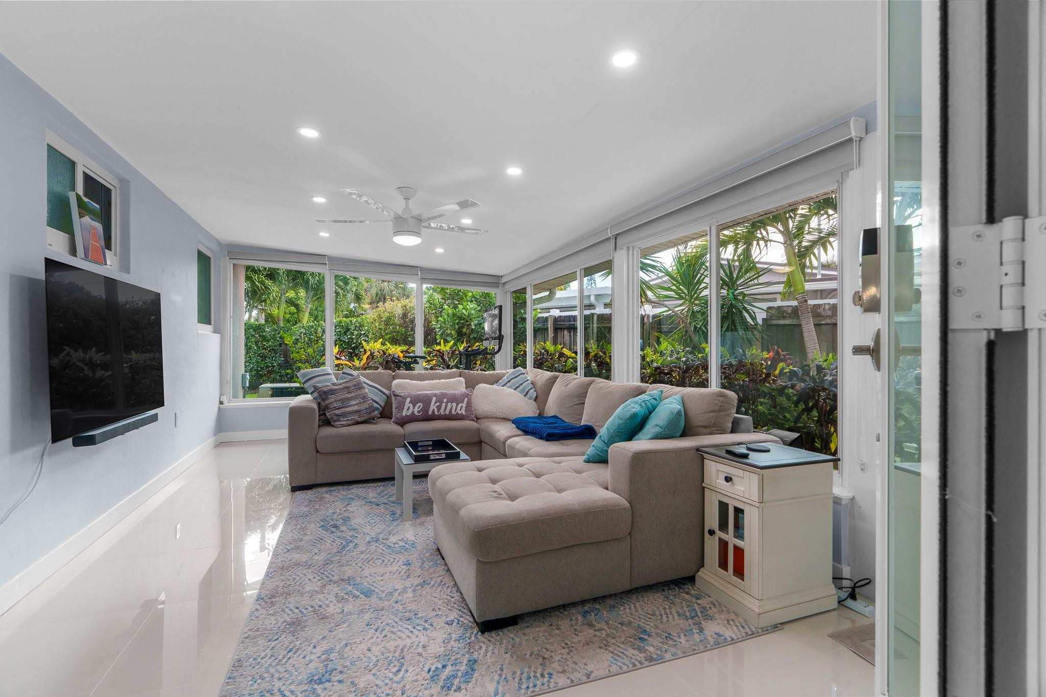 558 NE 28th Street