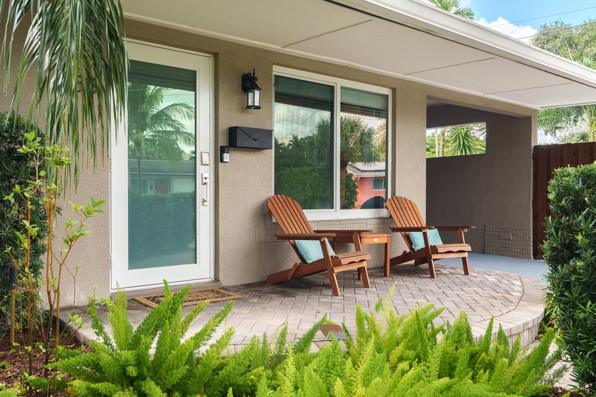 558 NE 28th Street