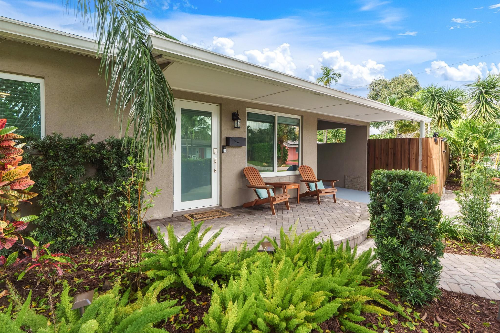 558 NE 28th Street