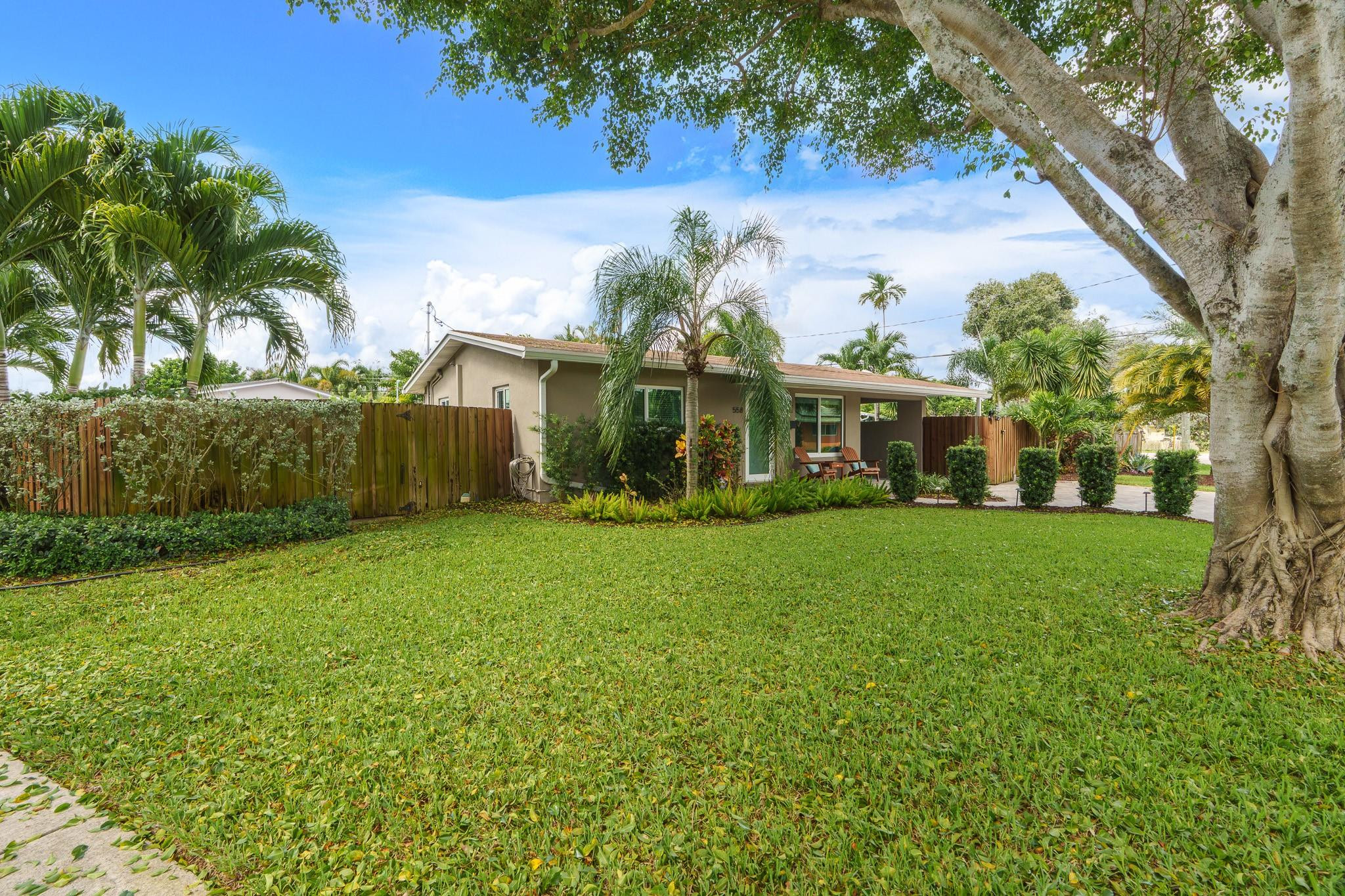 558 NE 28th Street