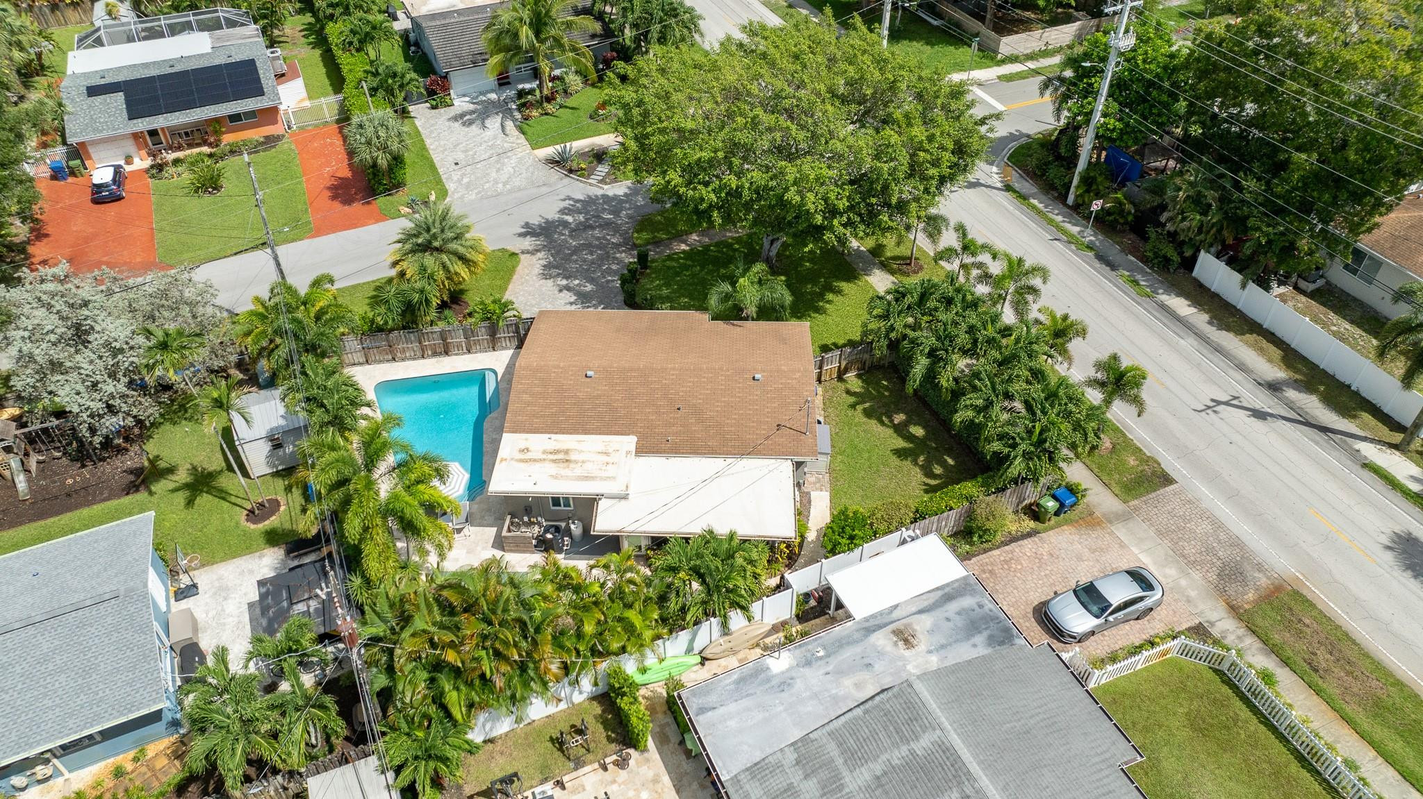 558 NE 28th Street