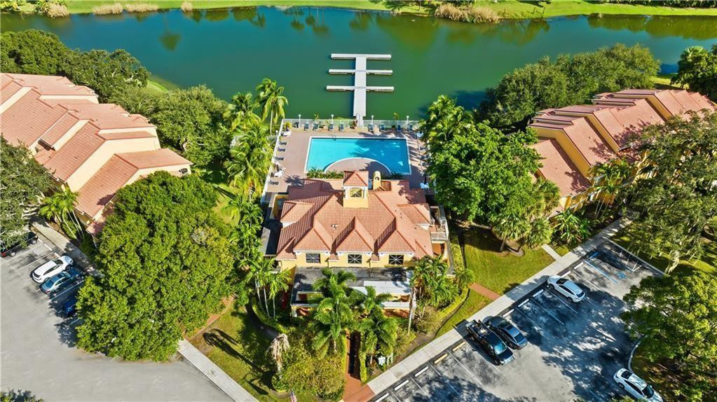 2351 NW 33rd Street 513