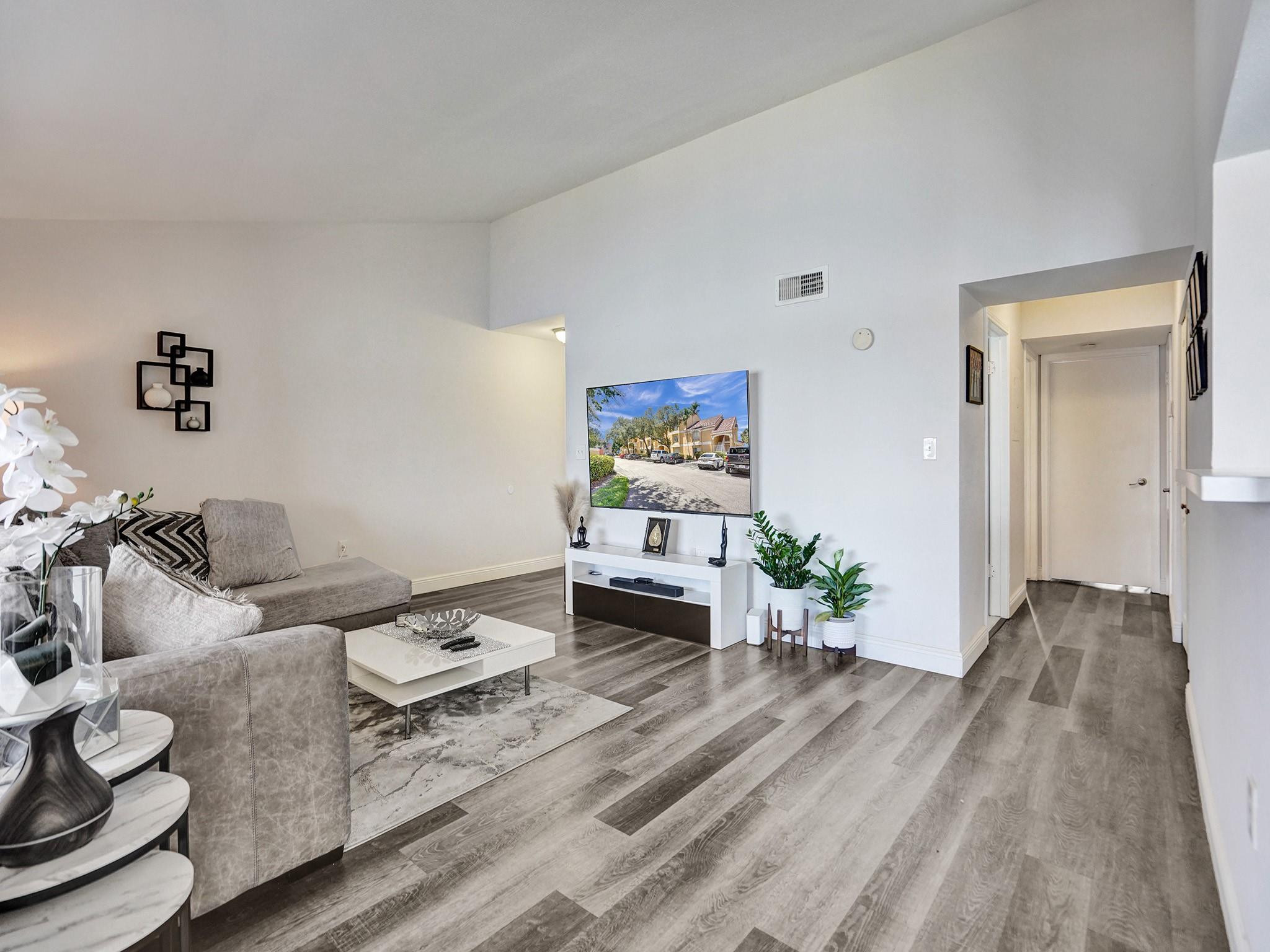 2351 NW 33rd Street 513