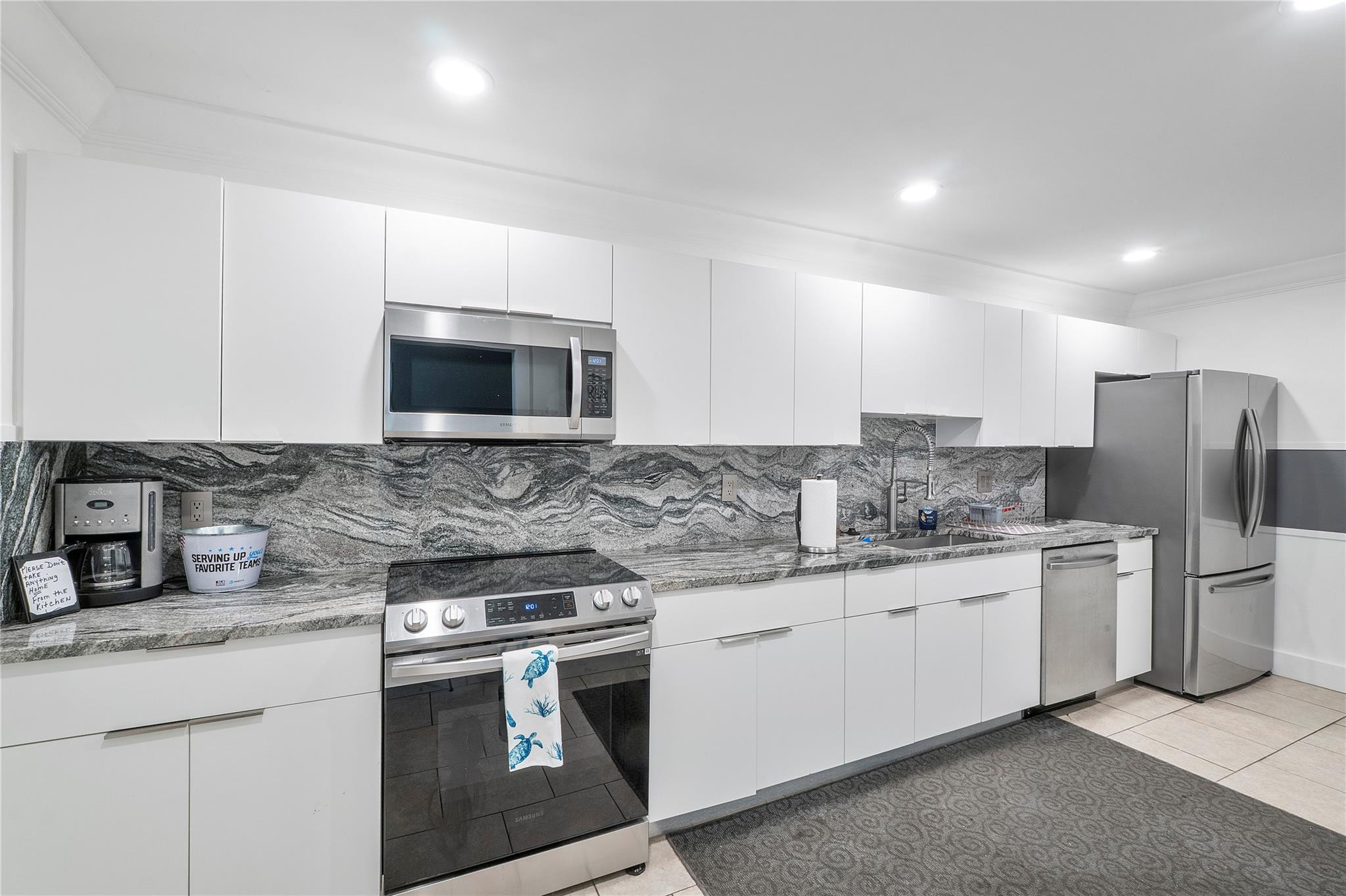 119 NE 19th Court 114G