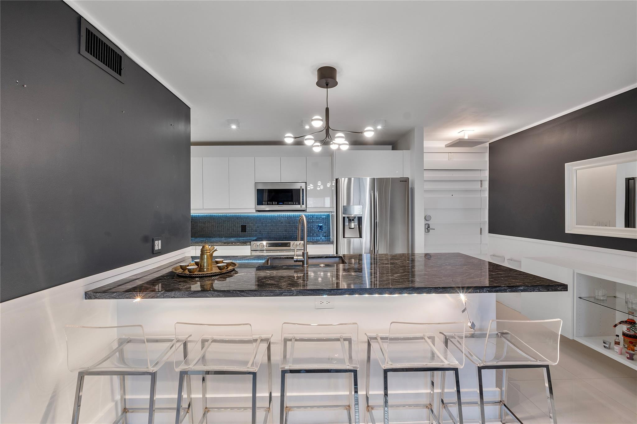119 NE 19th Court 114G