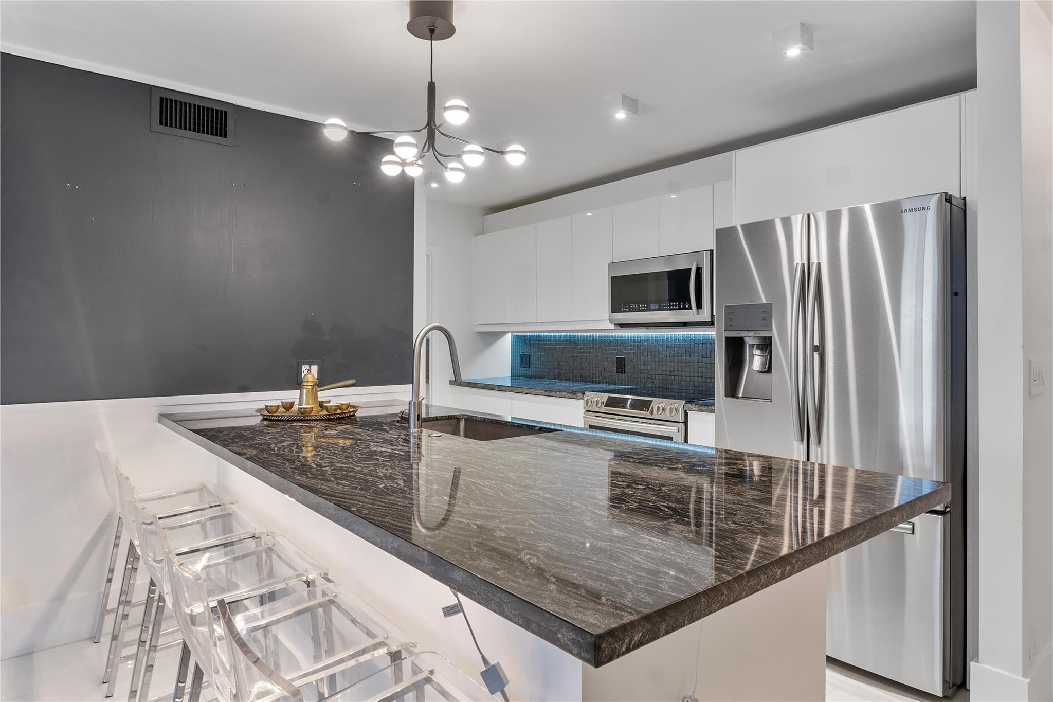 119 NE 19th Court 114G