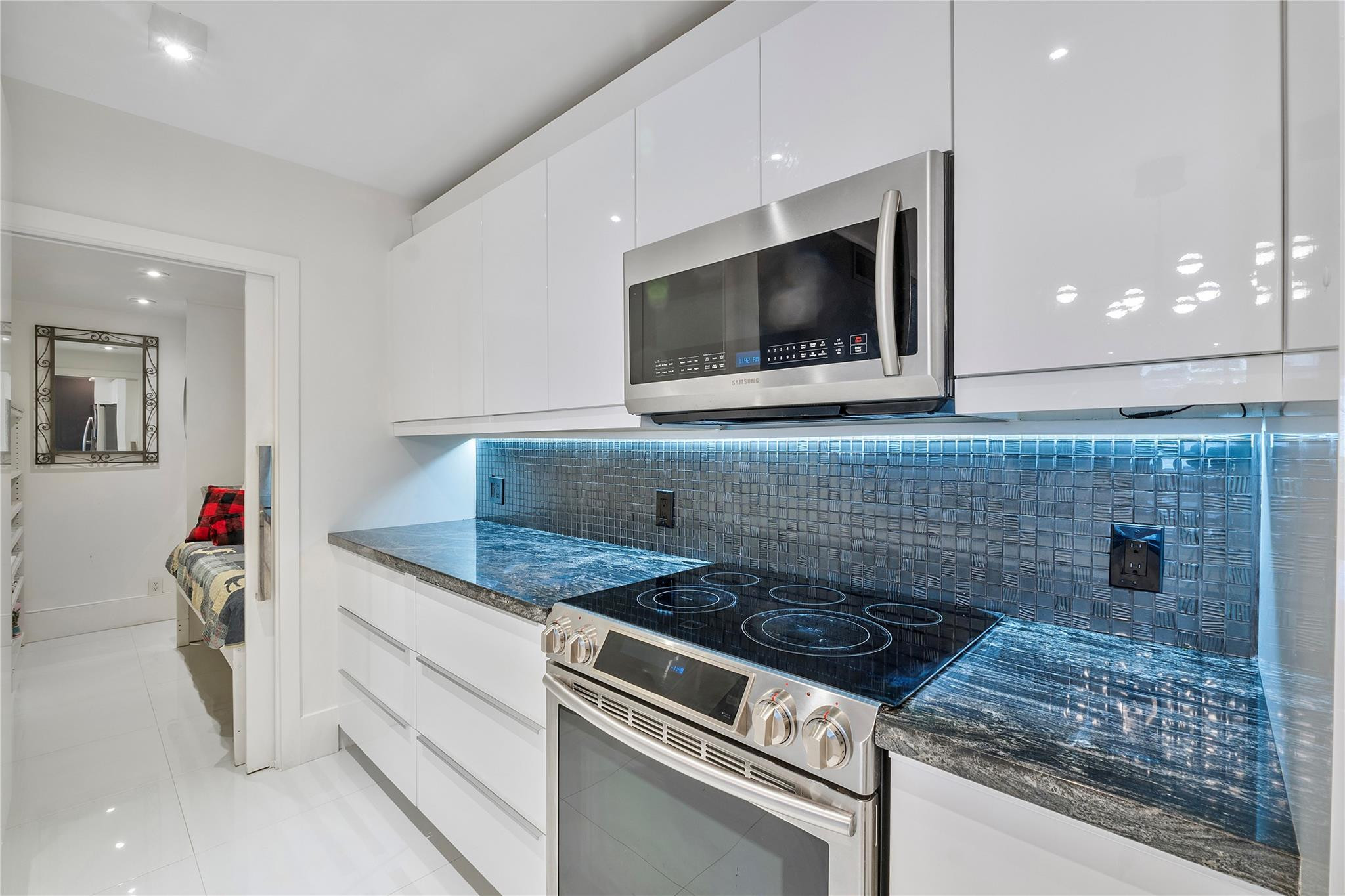 119 NE 19th Court 114G