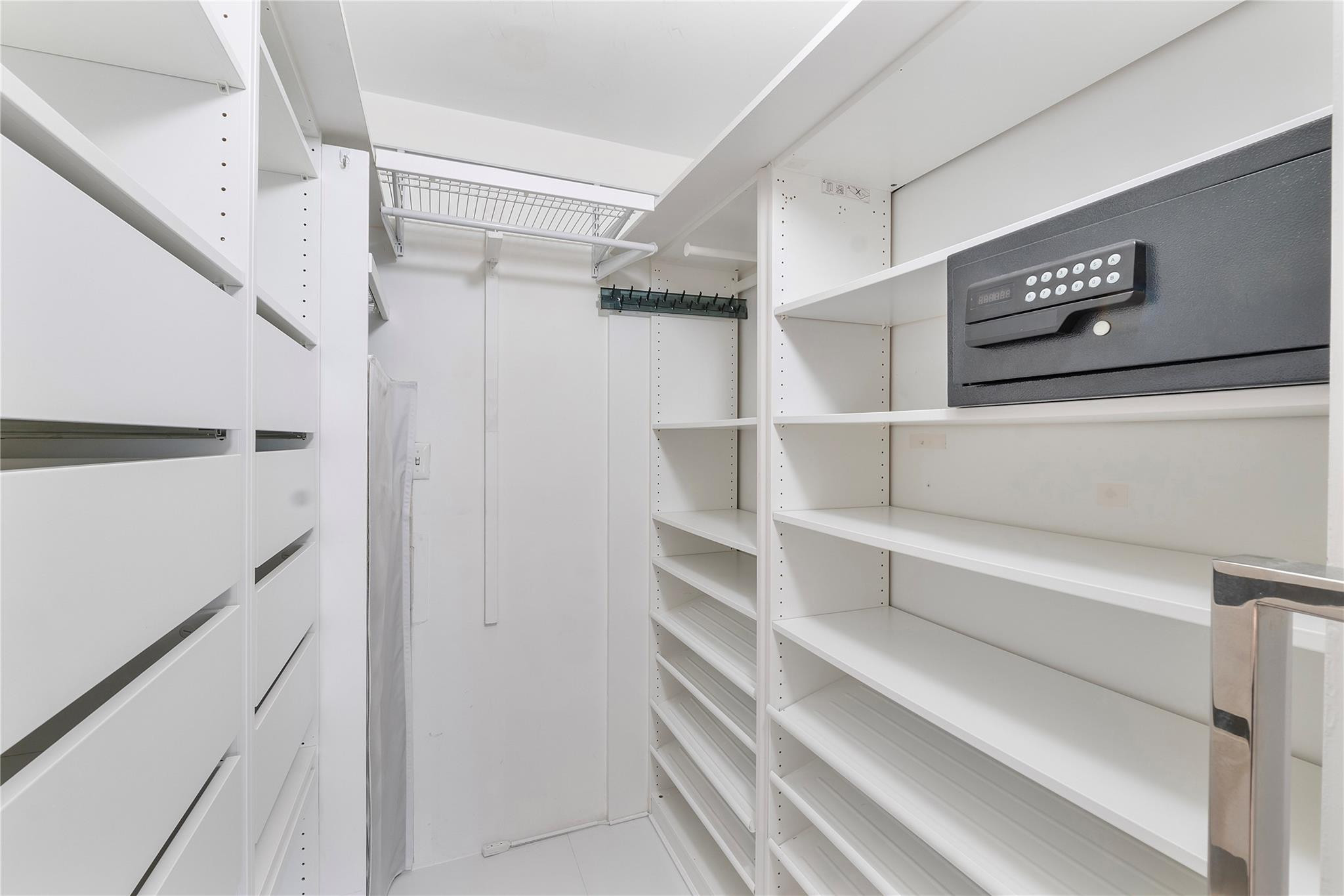 119 NE 19th Court 114G
