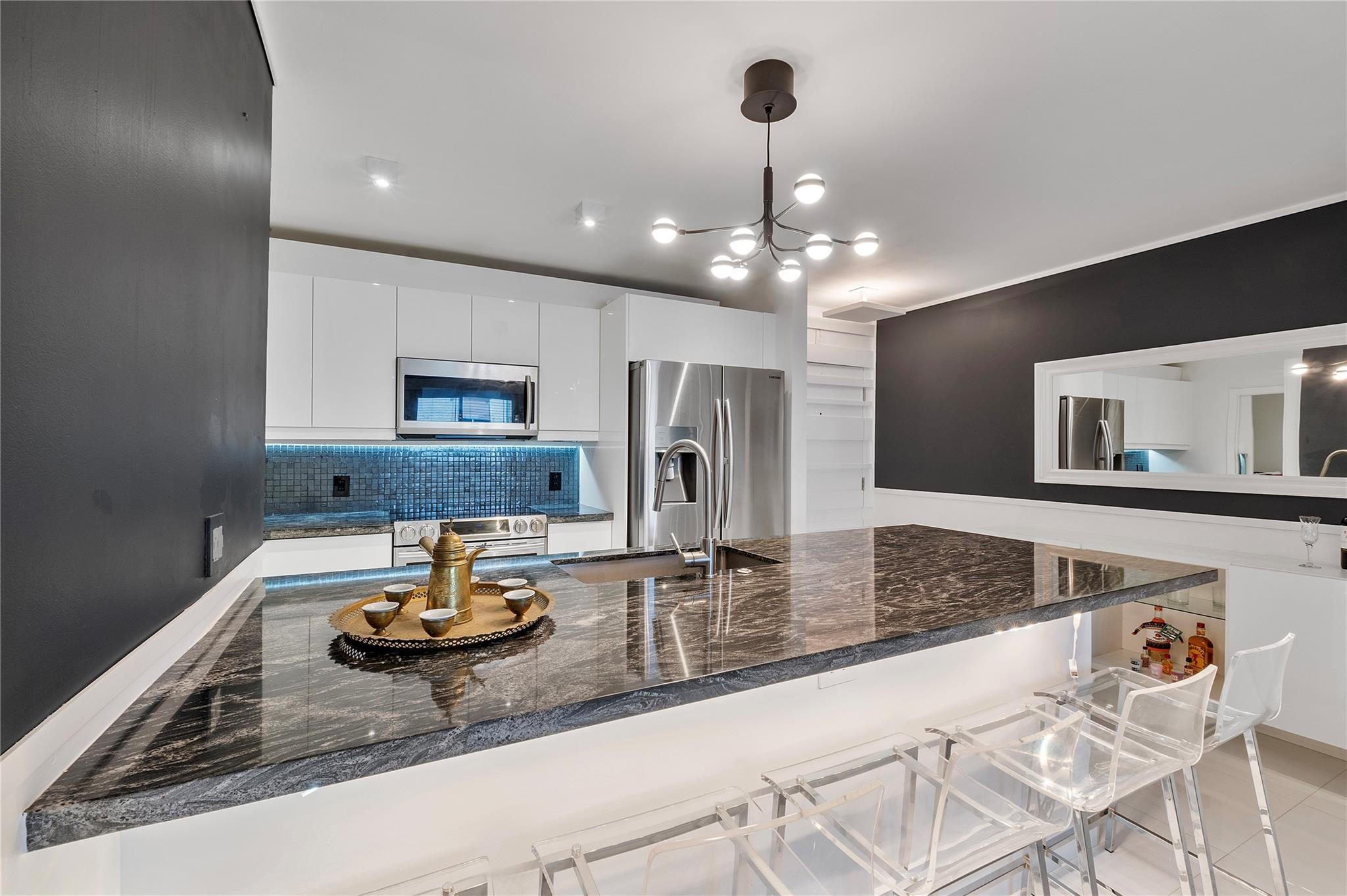 119 NE 19th Court 114G