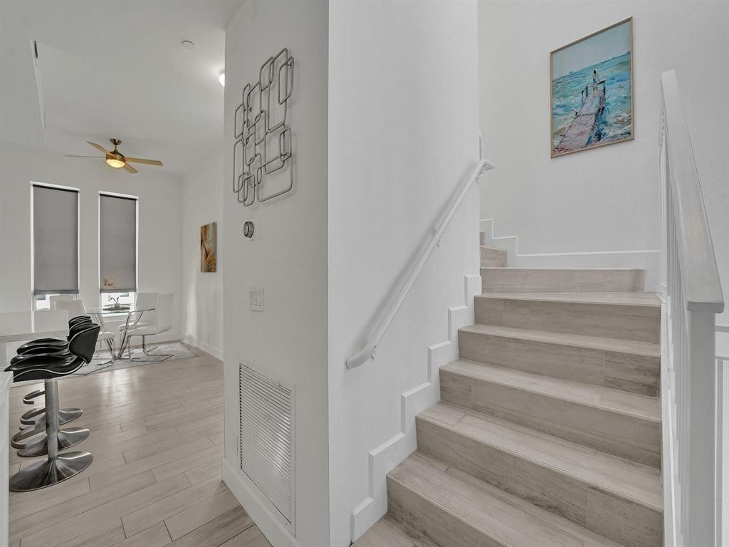 703 SE 16th Court