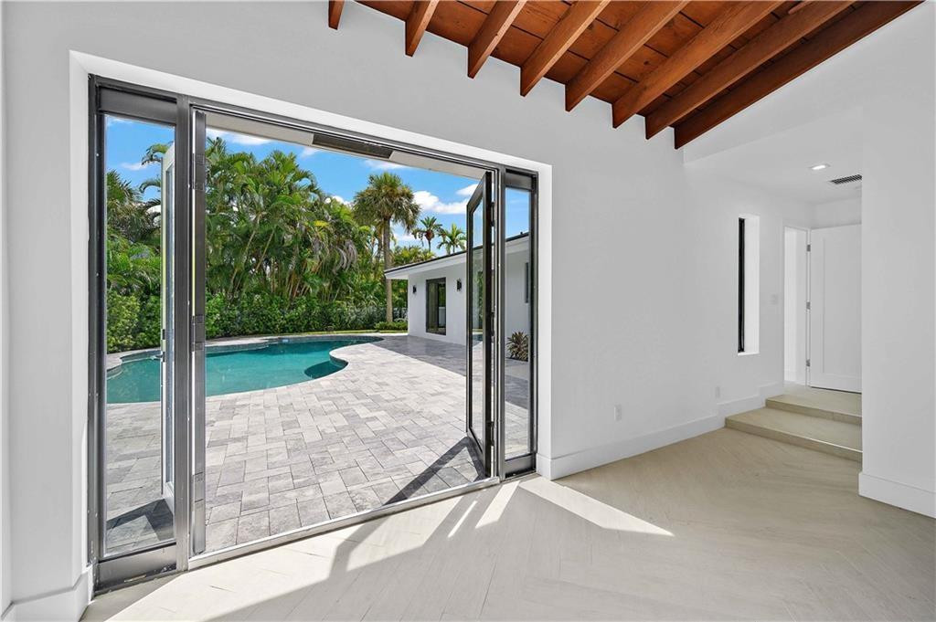 2201 Intracoastal Drive