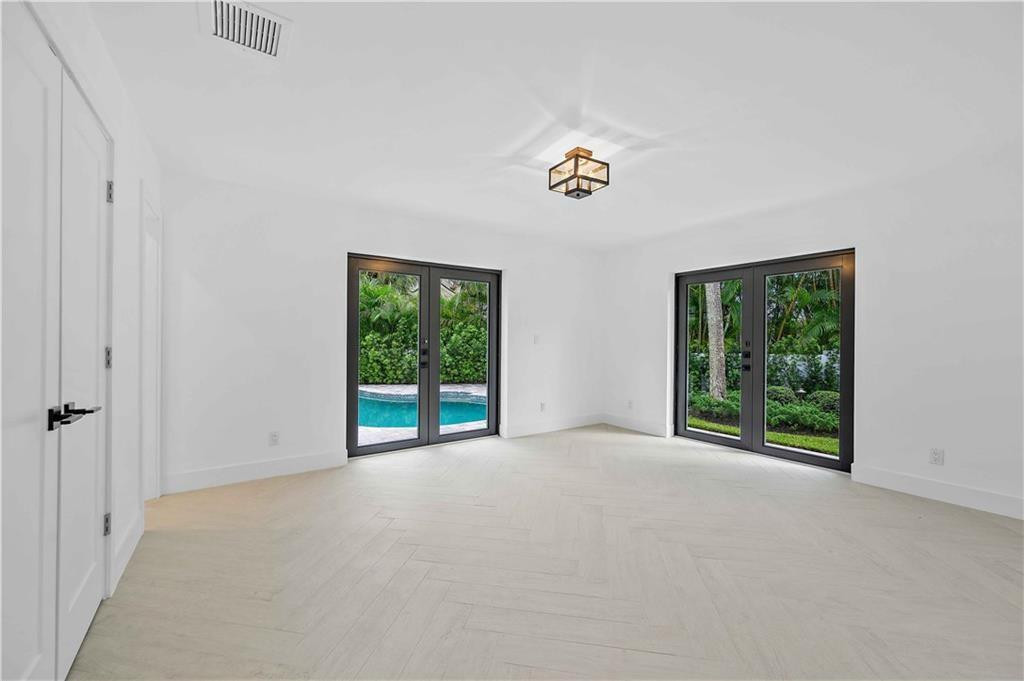 2201 Intracoastal Drive