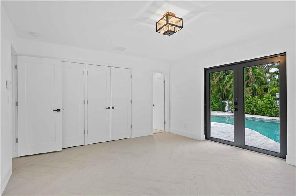 2201 Intracoastal Drive