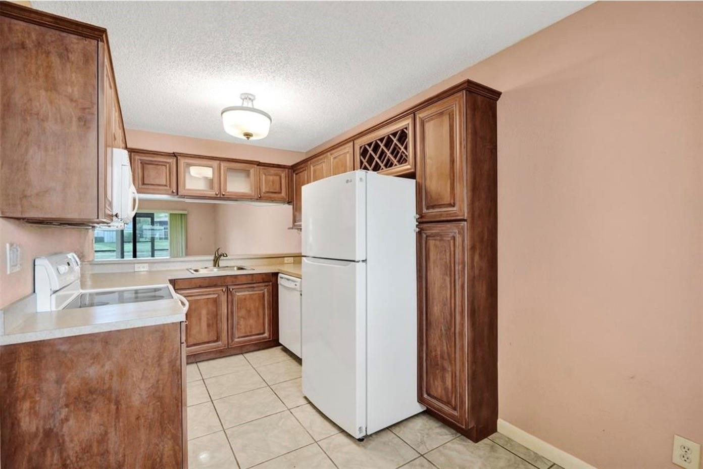 9573 W Mcnab Road 109