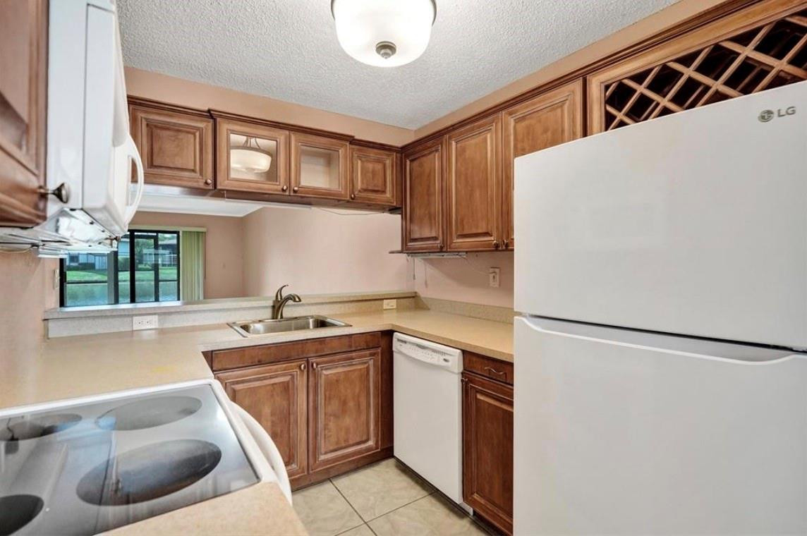 9573 W Mcnab Road 109