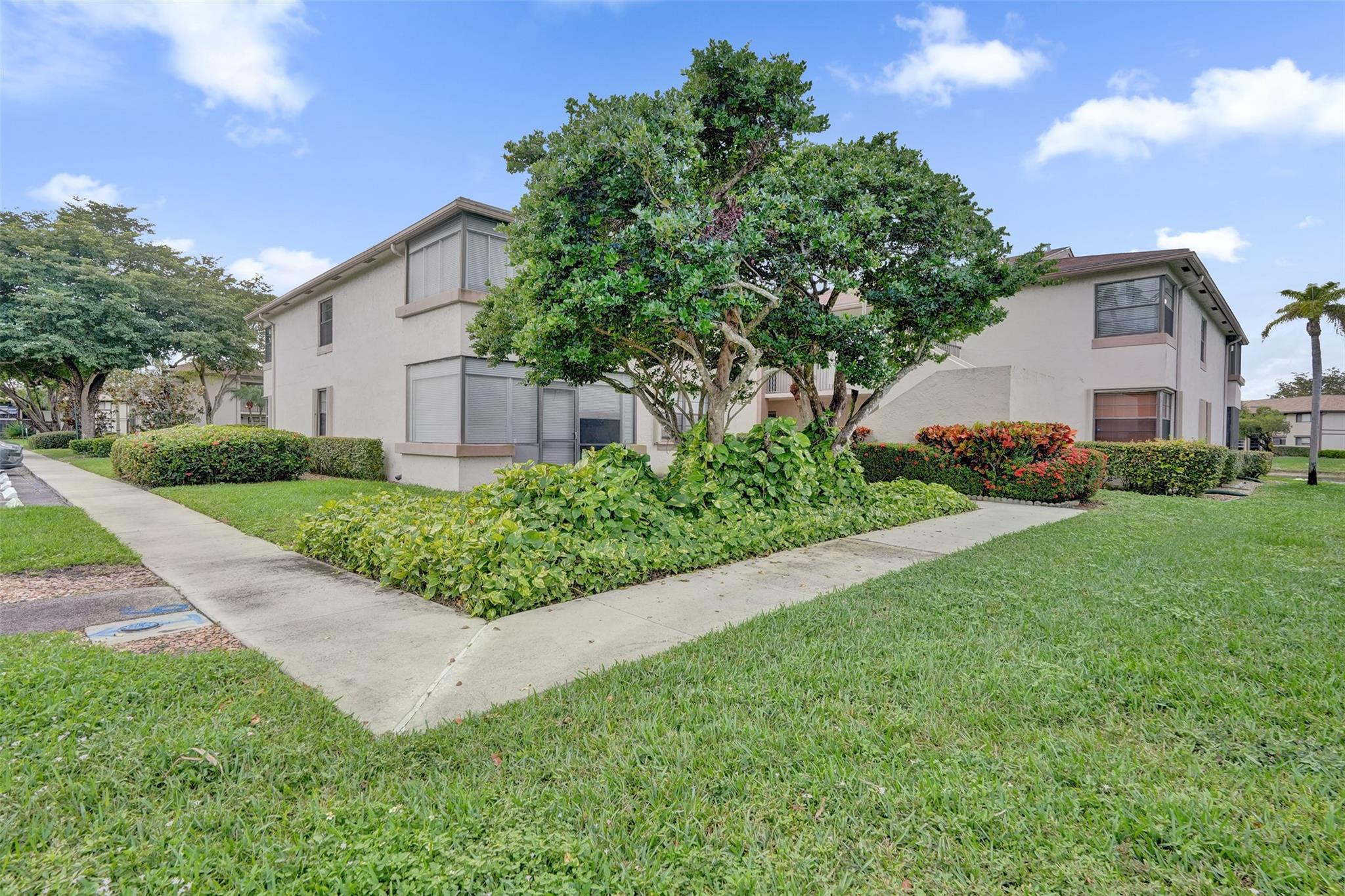 9573 W Mcnab Road 109