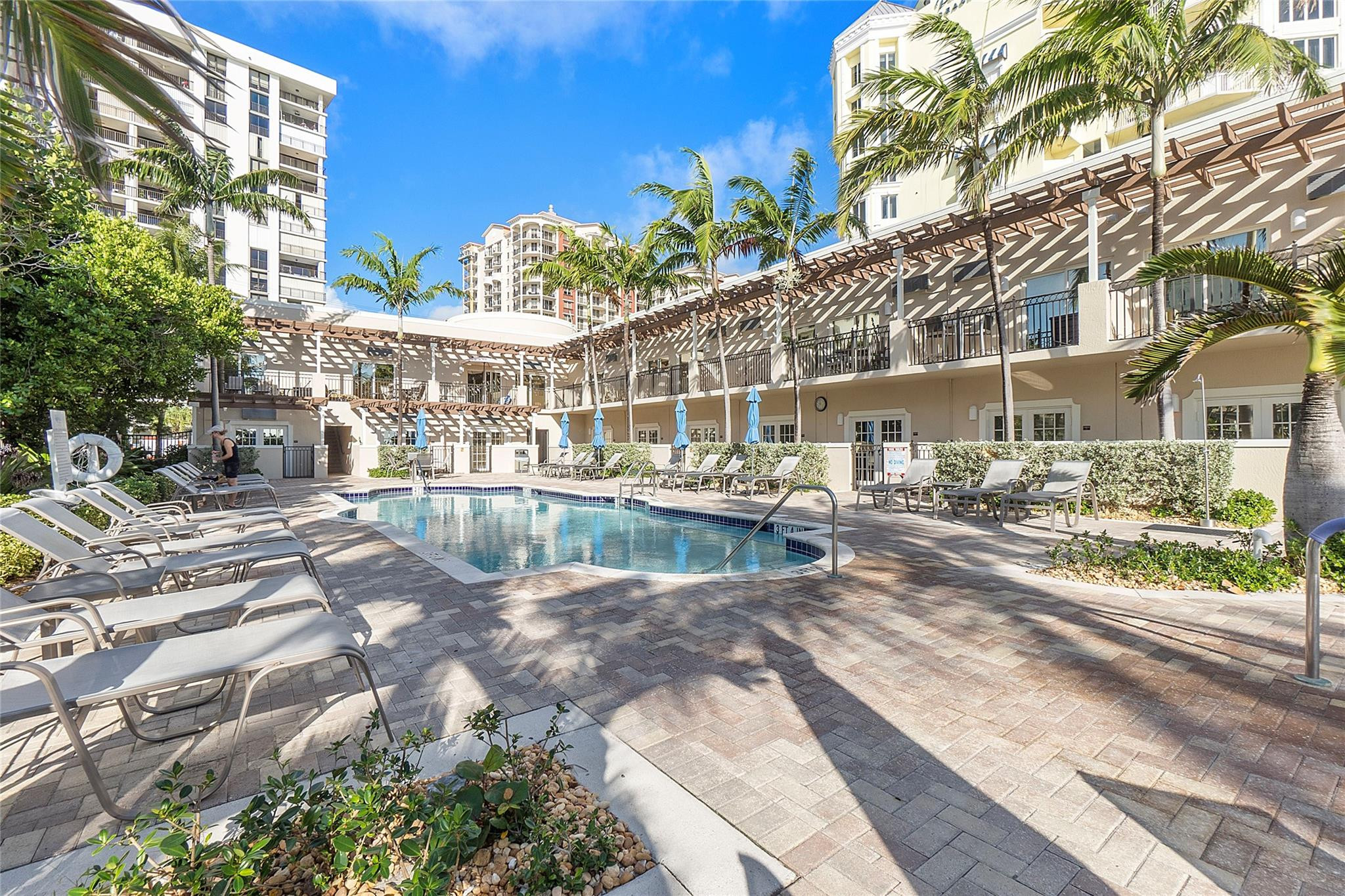 2011 N Ocean Boulevard 403