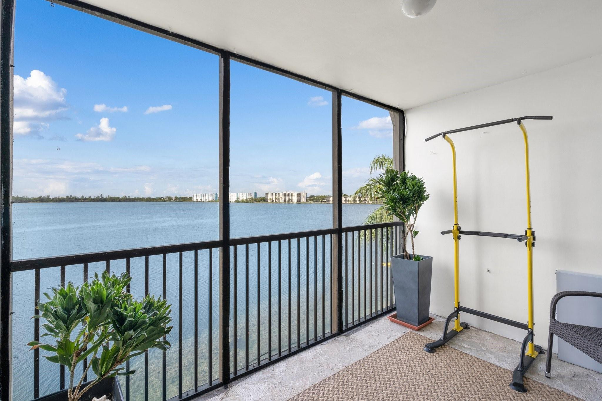 111 Lake Emerald Drive 401