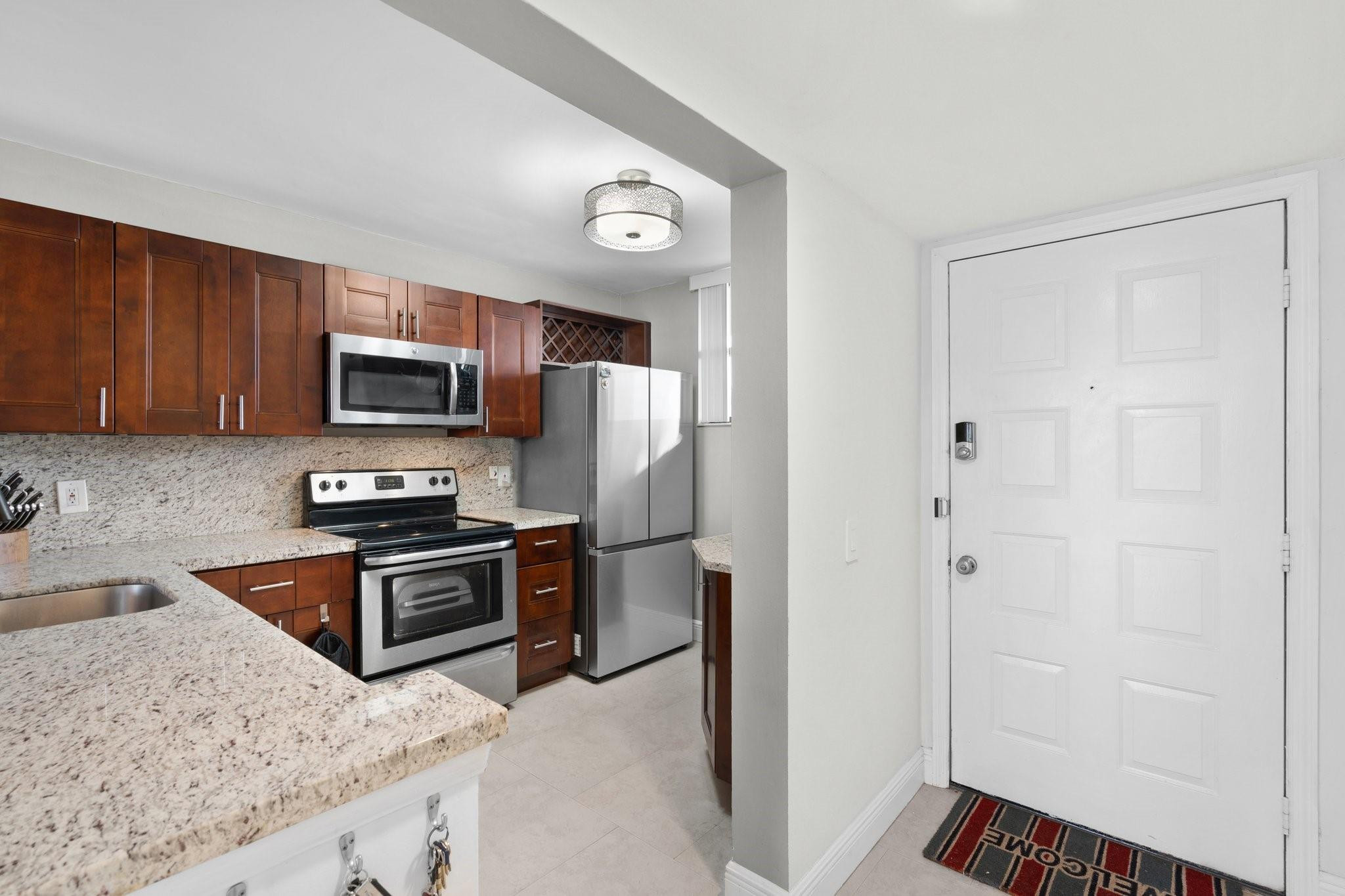 111 Lake Emerald Drive 401