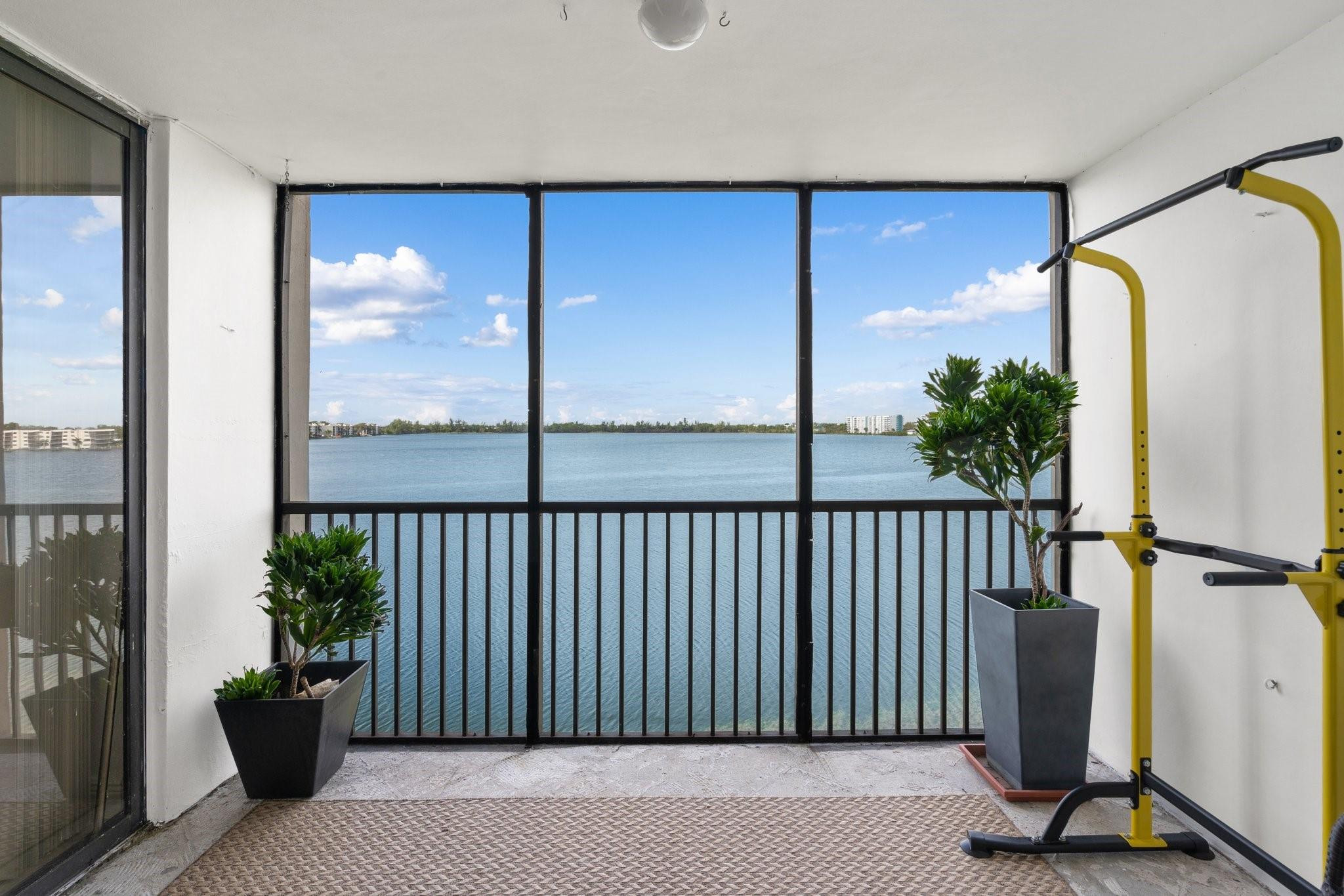 111 Lake Emerald Drive 401