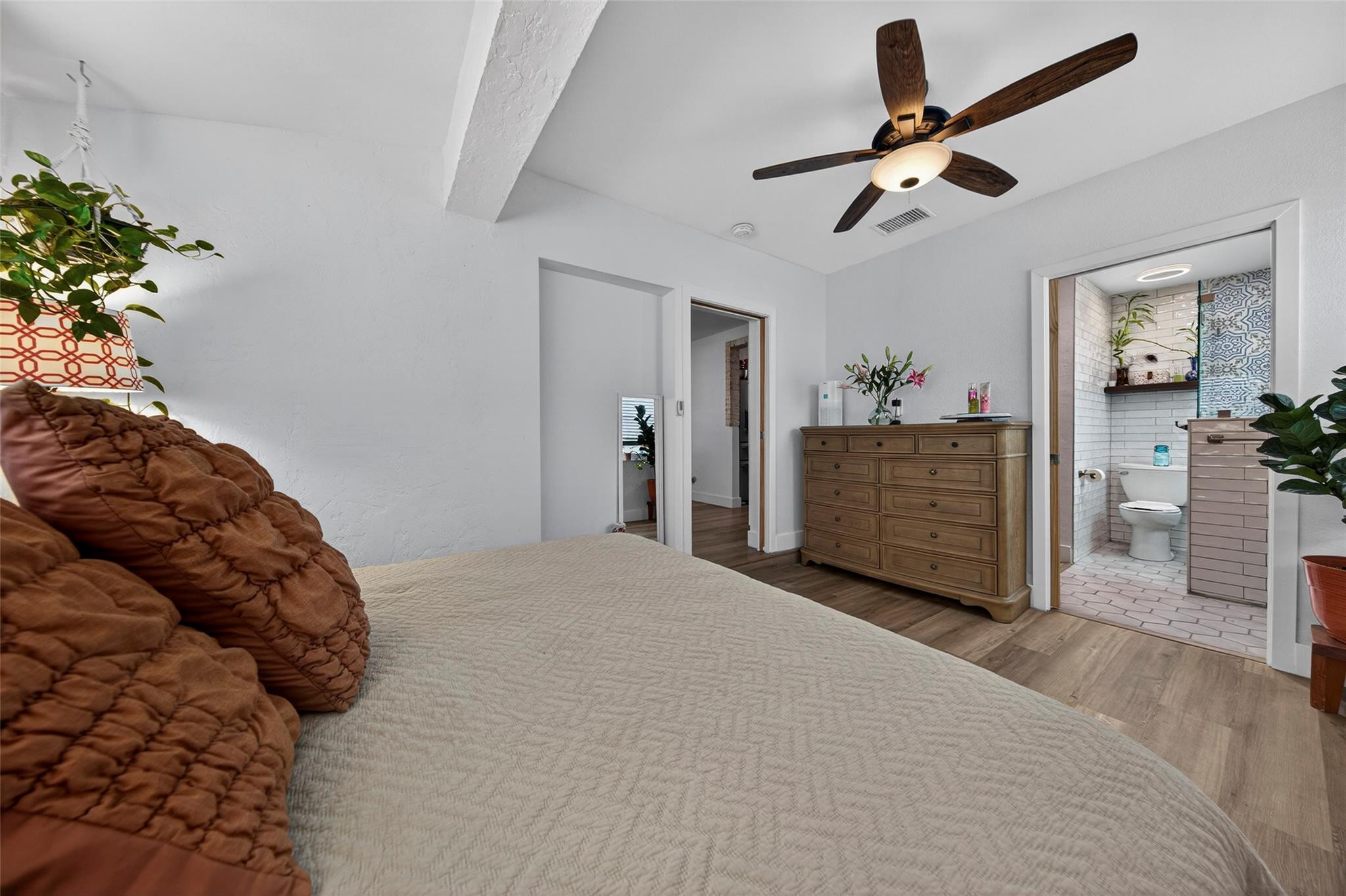270 NE 42nd Court