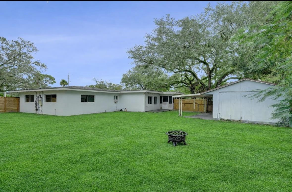 1571 Riverland Road