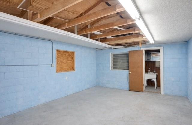 1571 Riverland Road