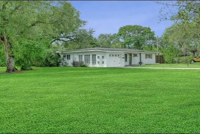 1571 Riverland Road
