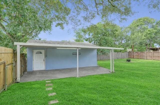 1571 Riverland Road