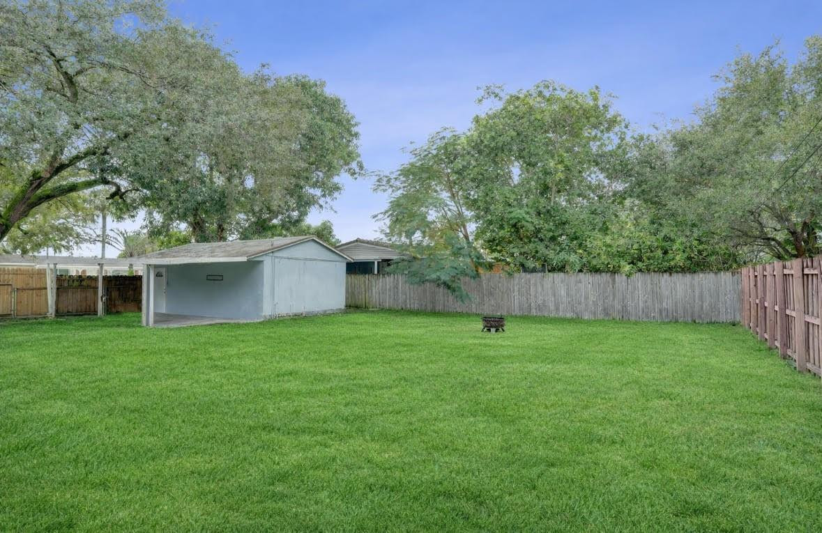 1571 Riverland Road