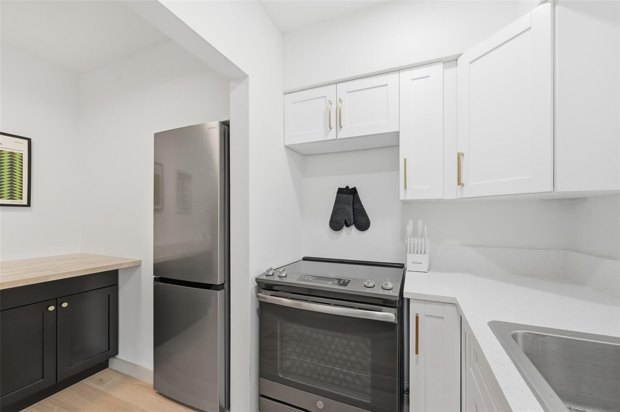 431-433 NE 15 Avenue