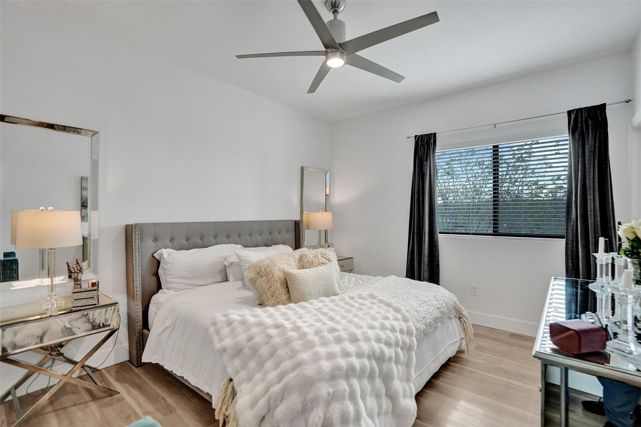 4234 N Dixie Highway 125