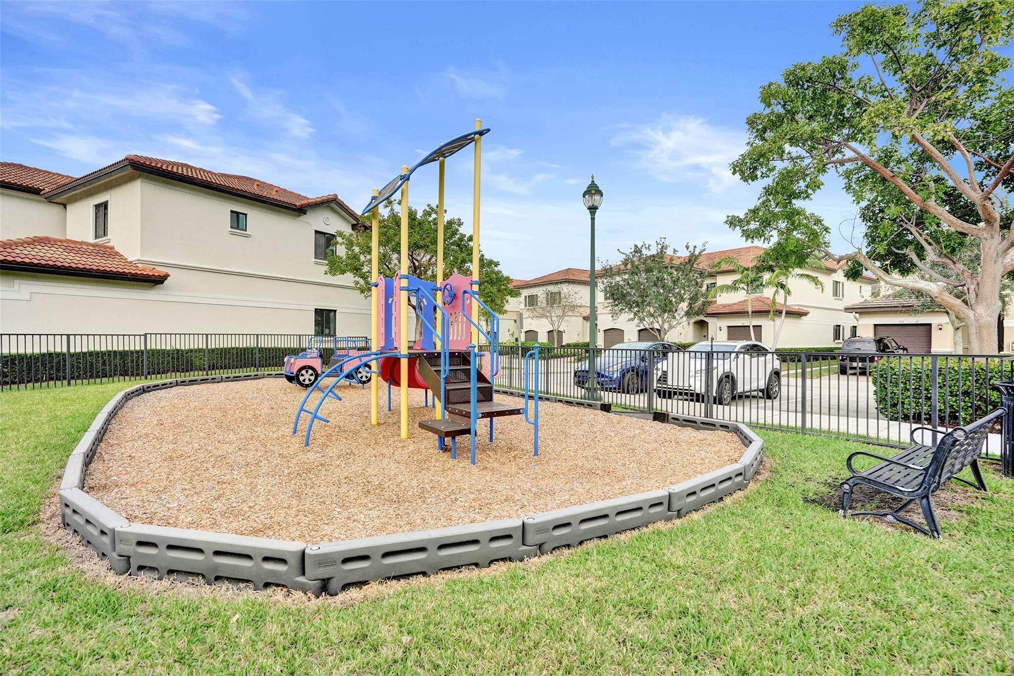 4234 N Dixie Highway 125