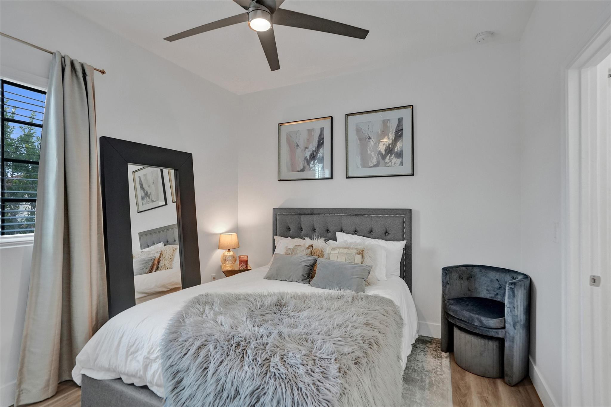 4234 N Dixie Highway 125