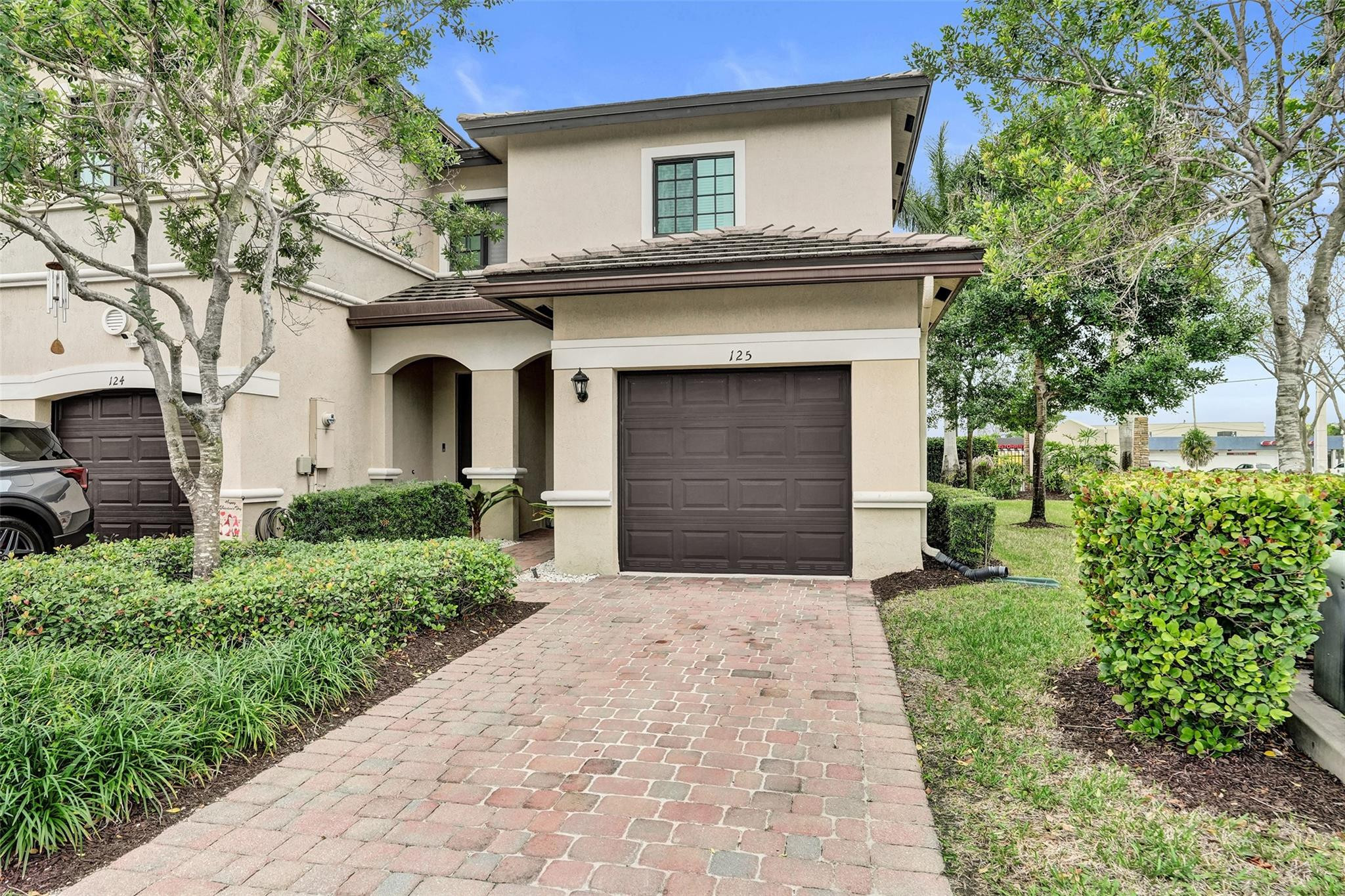 4234 N Dixie Highway 125