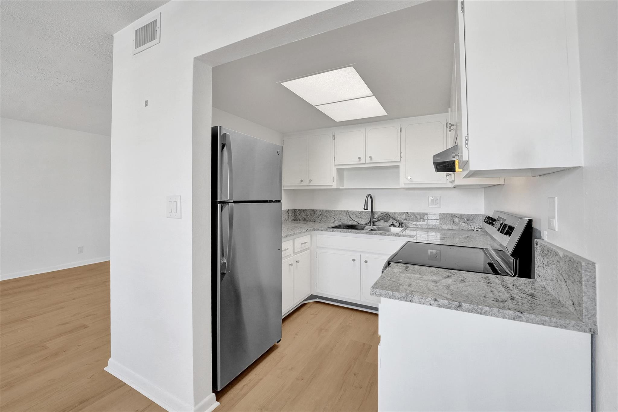 3220 NE 10th Street 13