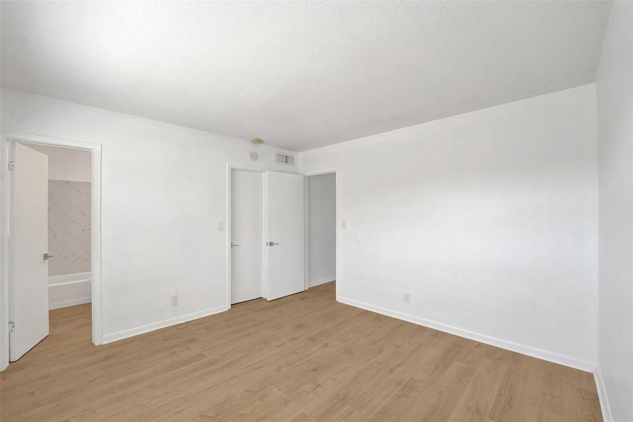 3220 NE 10th Street 13