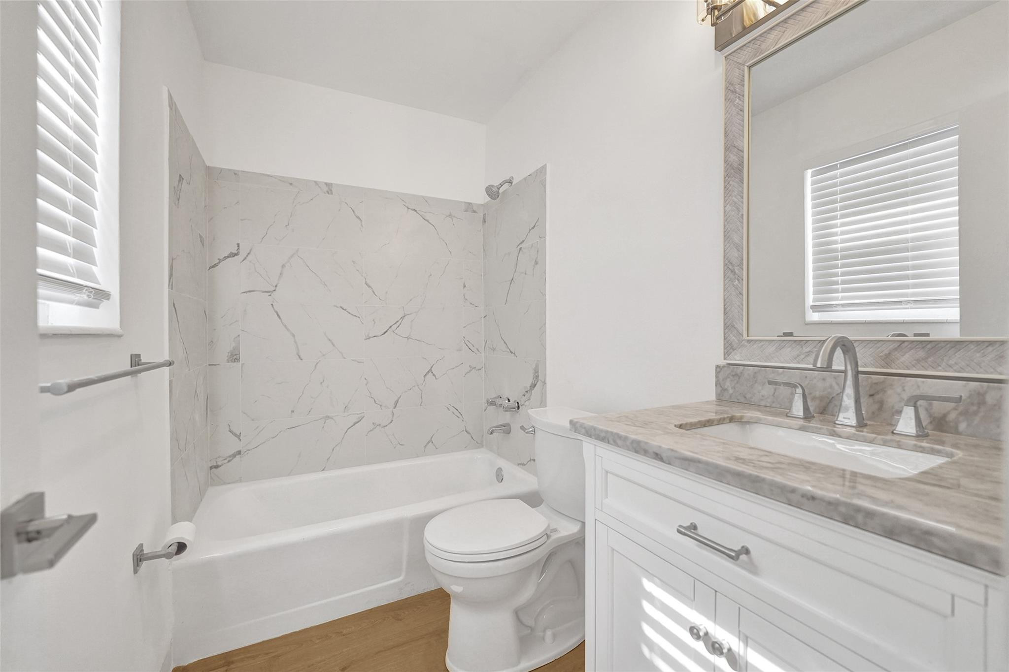 3220 NE 10th Street 13
