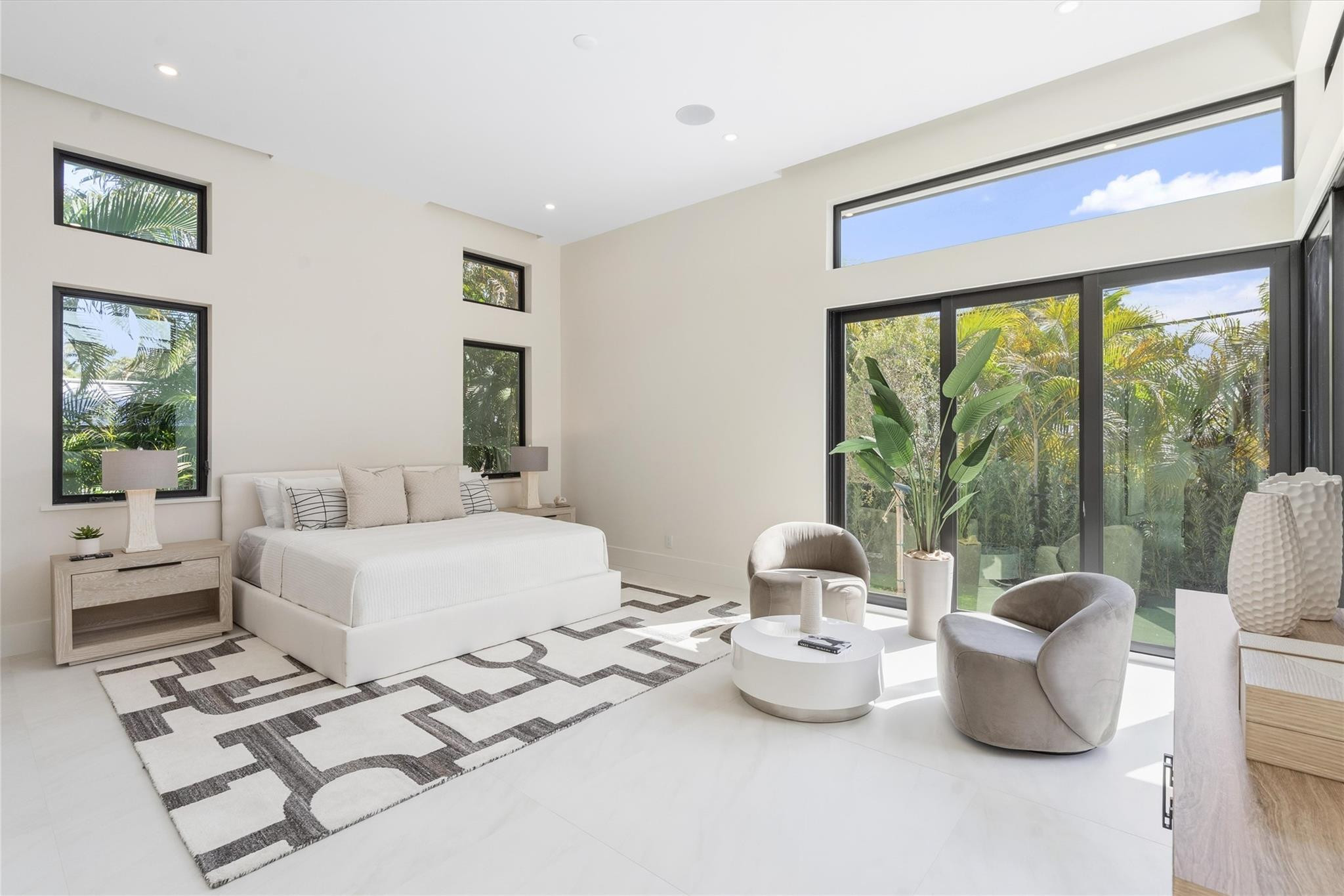2732 NE 29th Court