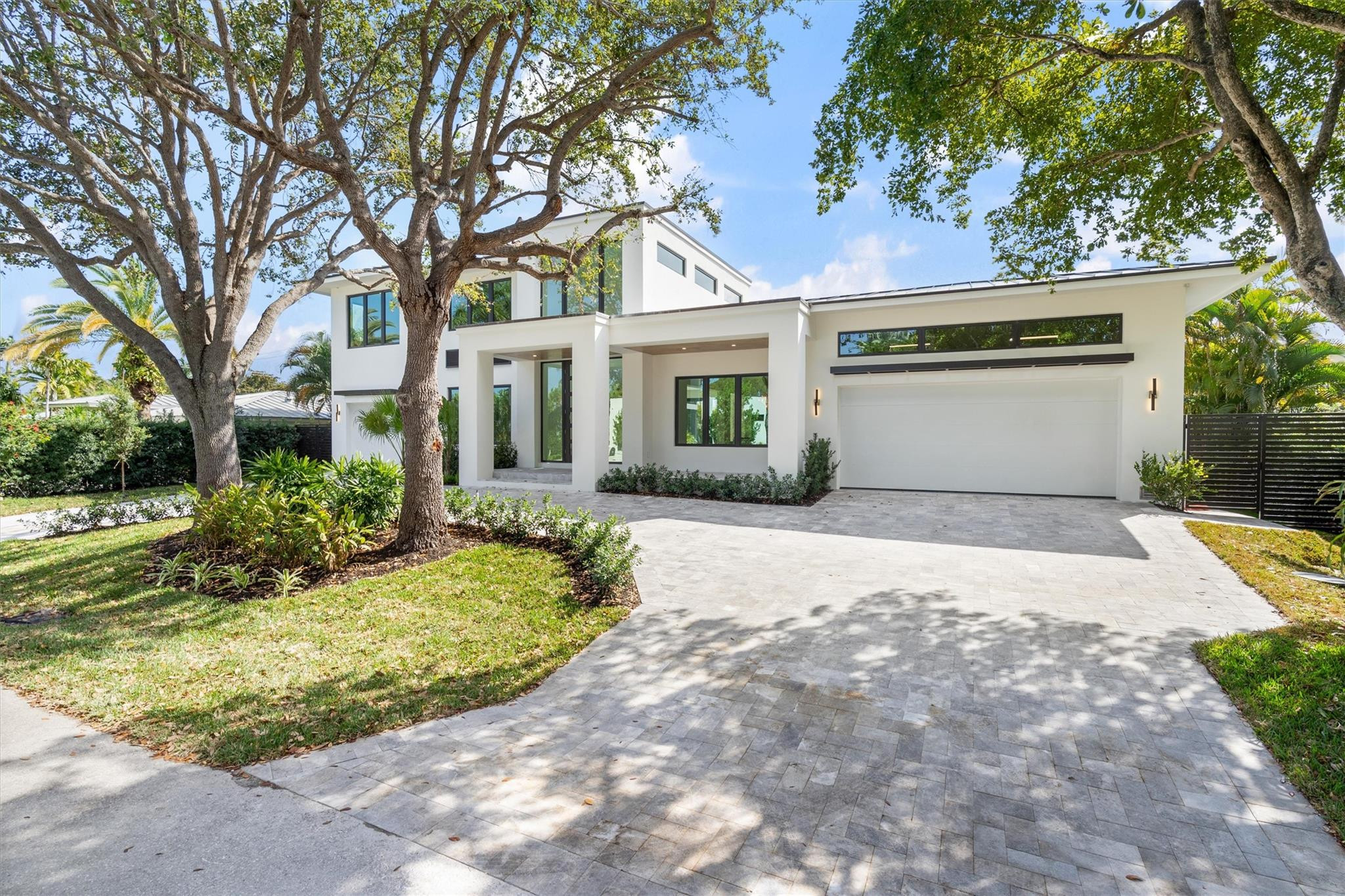 2732 NE 29th Court