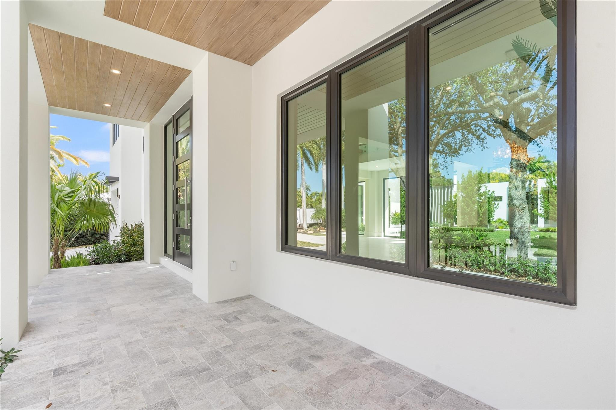 2732 NE 29th Court