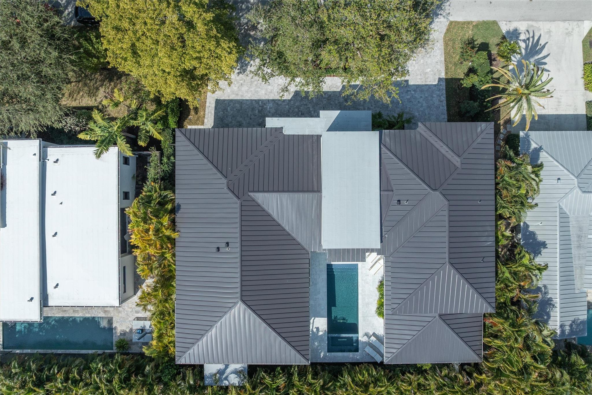 2732 NE 29th Court