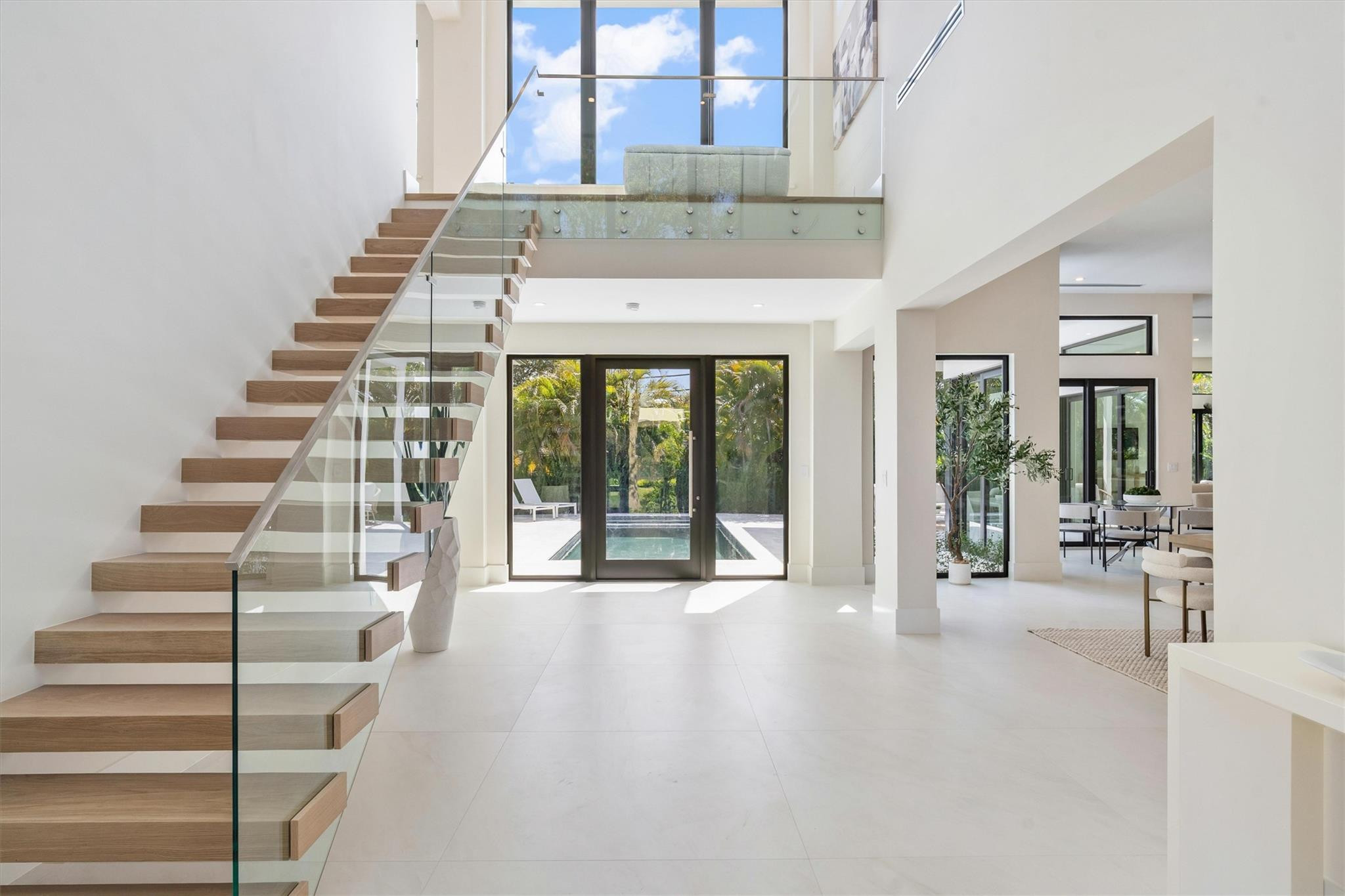2732 NE 29th Court