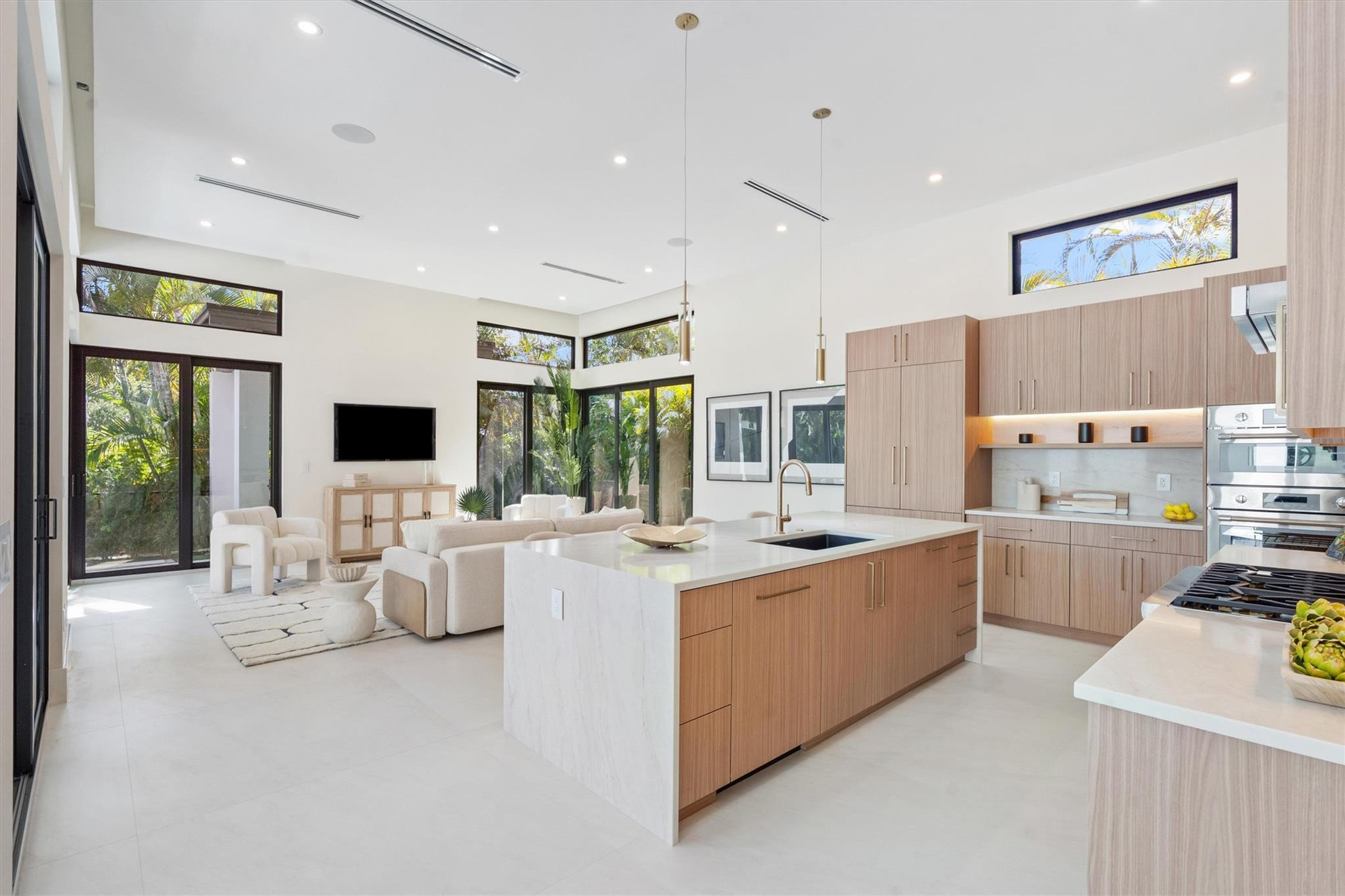 2732 NE 29th Court