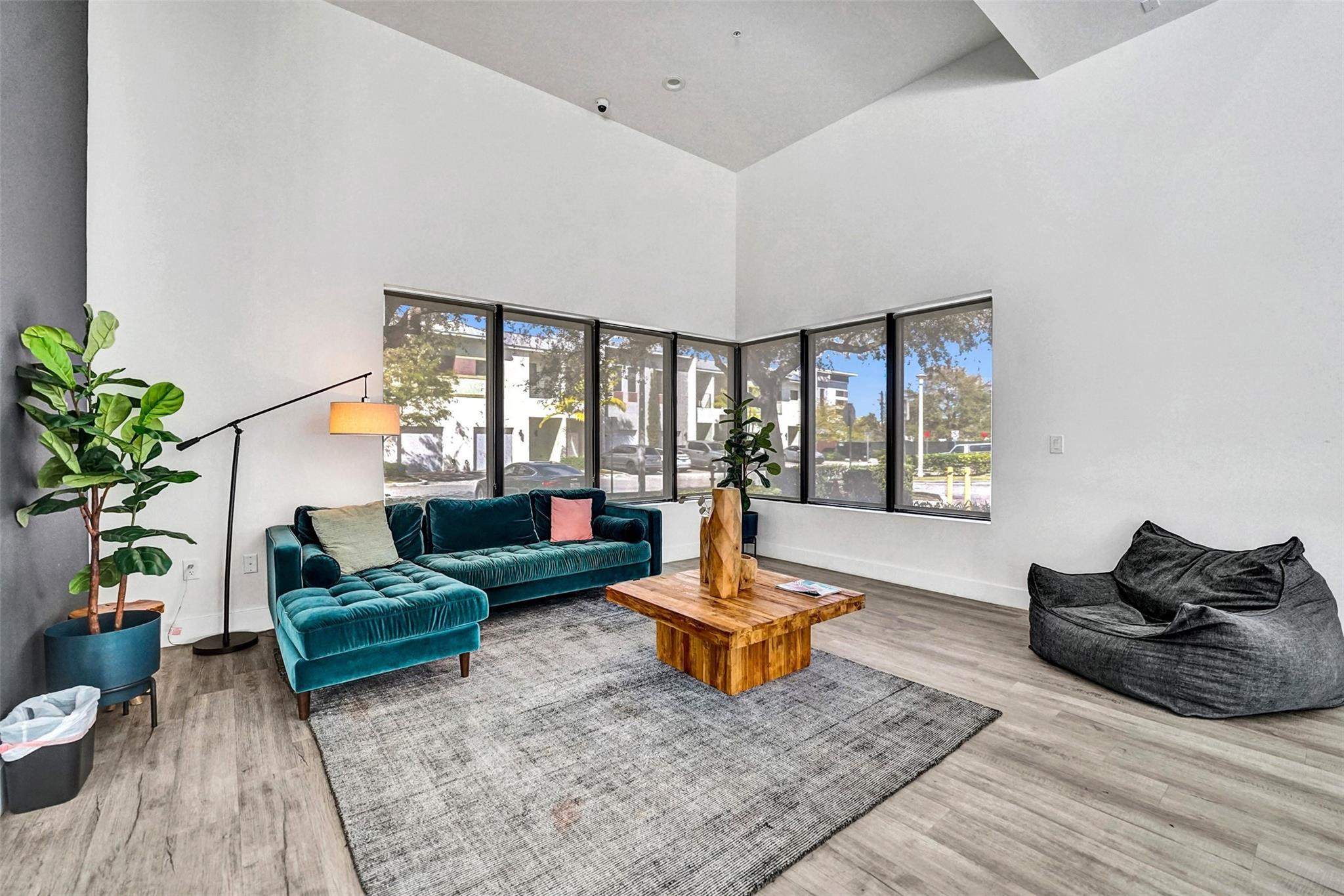 4369 NW 9th Street