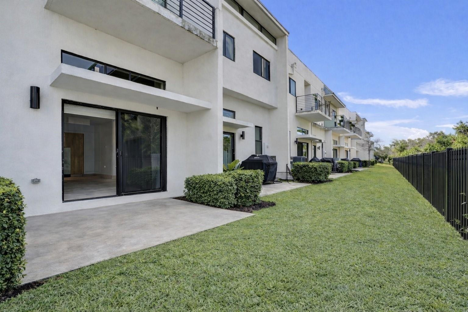 4369 NW 9th Street