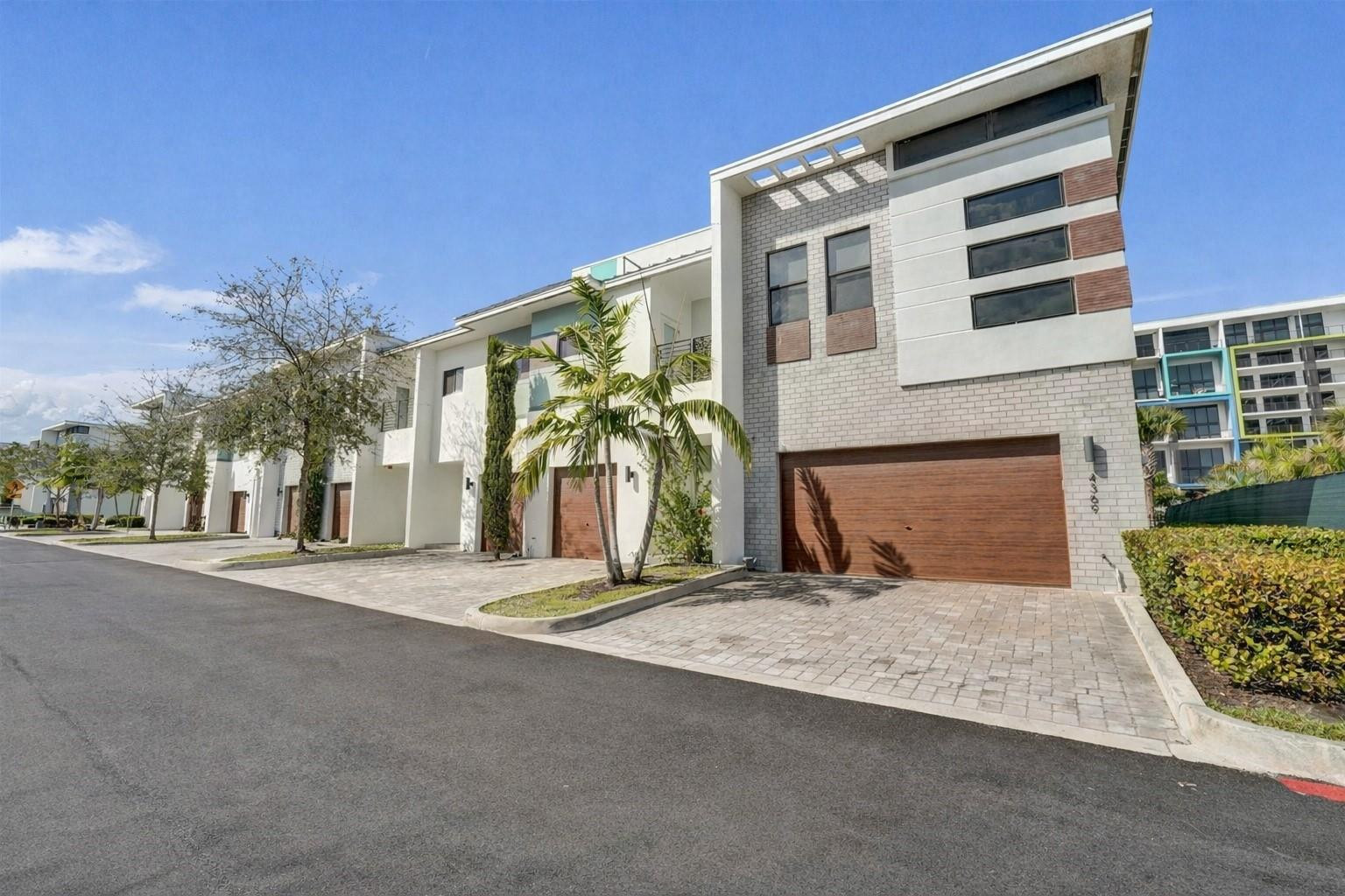 4369 NW 9th Street