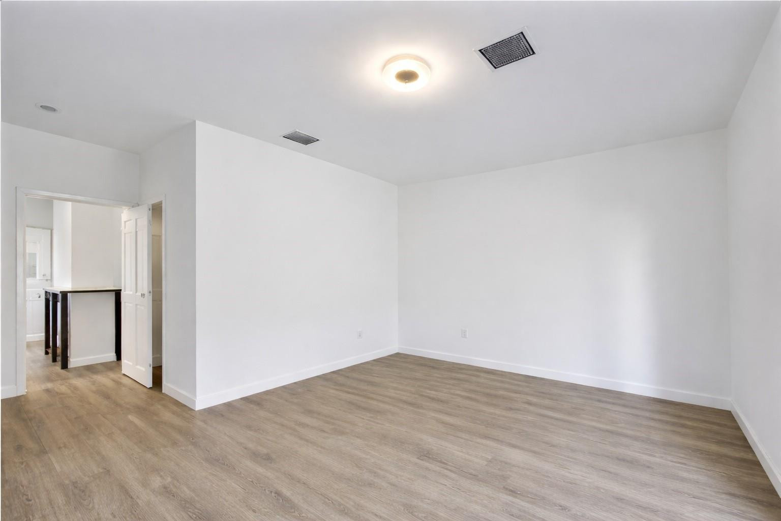 4369 NW 9th Street